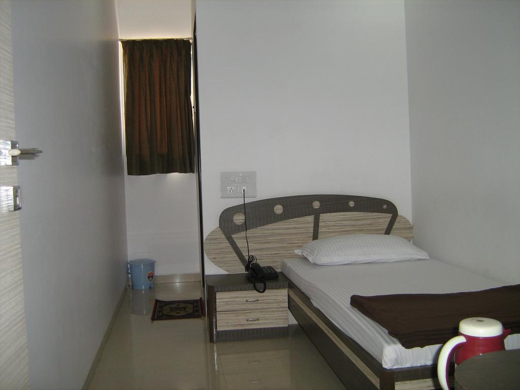 Hotel Apex Navi Mumbai Exterior photo
