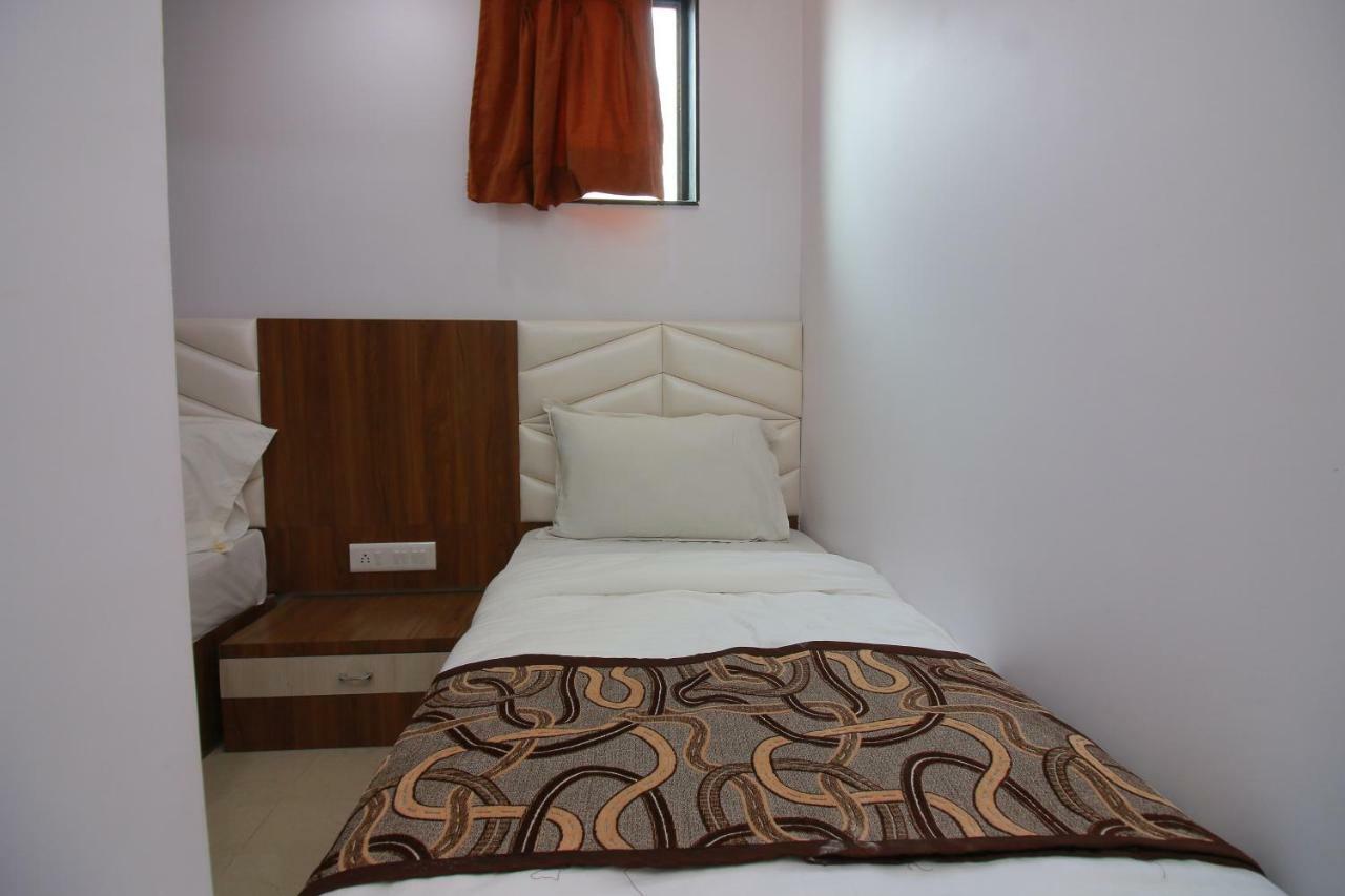Hotel Apex Navi Mumbai Exterior photo